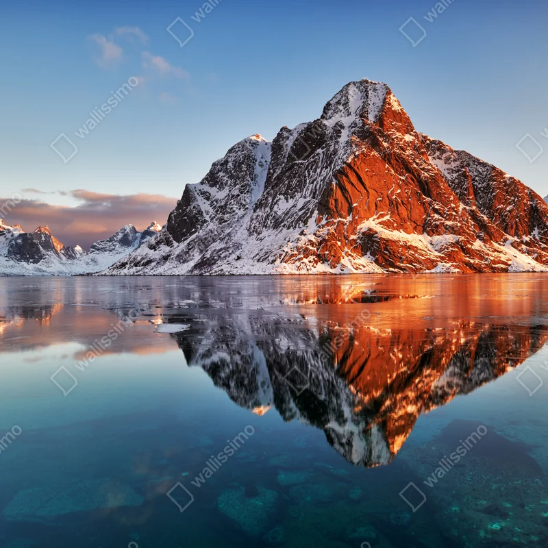 Repositionierbarer Aufkleber Lofoten sonnenaufgang mit bergreflexion Repositionierbarer Aufkleber Lofoten sonnenaufgang mit bergreflexion