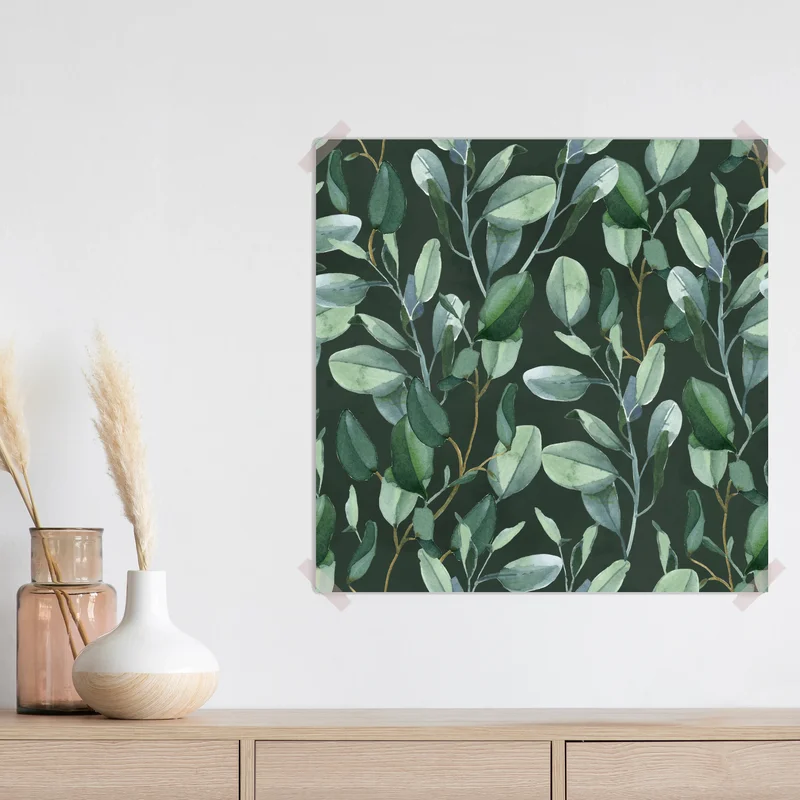 Poster aquarell eukalyptusblätter muster auf dunkelgrünem hintergrund Poster aquarell eukalyptusblätter muster auf dunkelgrünem hintergrund