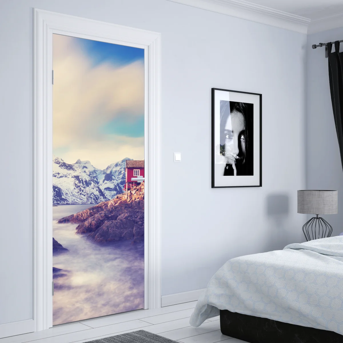 Türaufkleber küstengebirge mit roten hütten Türaufkleber küstengebirge mit roten hütten