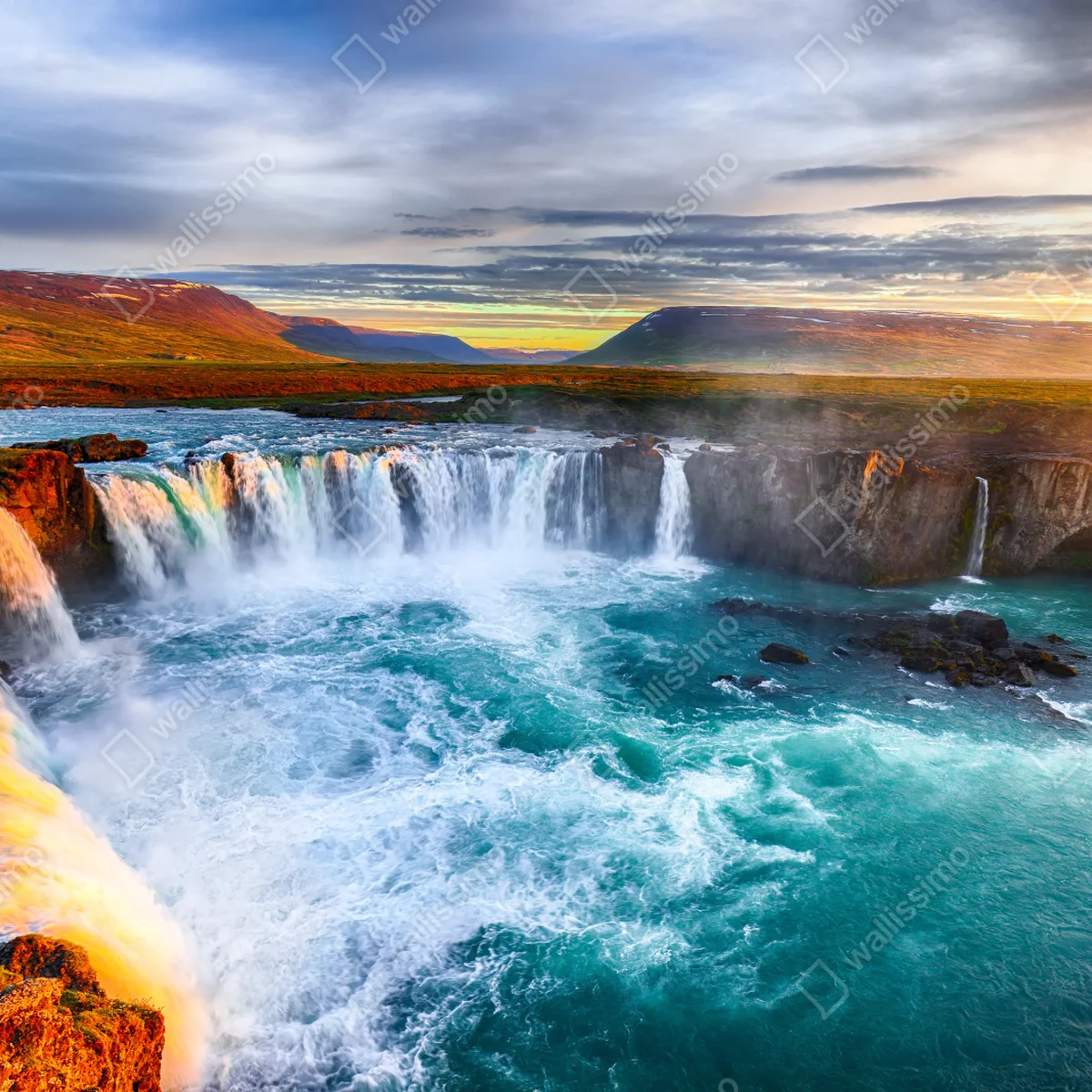 Repositionierbarer Aufkleber Godafoss wasserfall bei sonnenaufgang Repositionierbarer Aufkleber Godafoss wasserfall bei sonnenaufgang