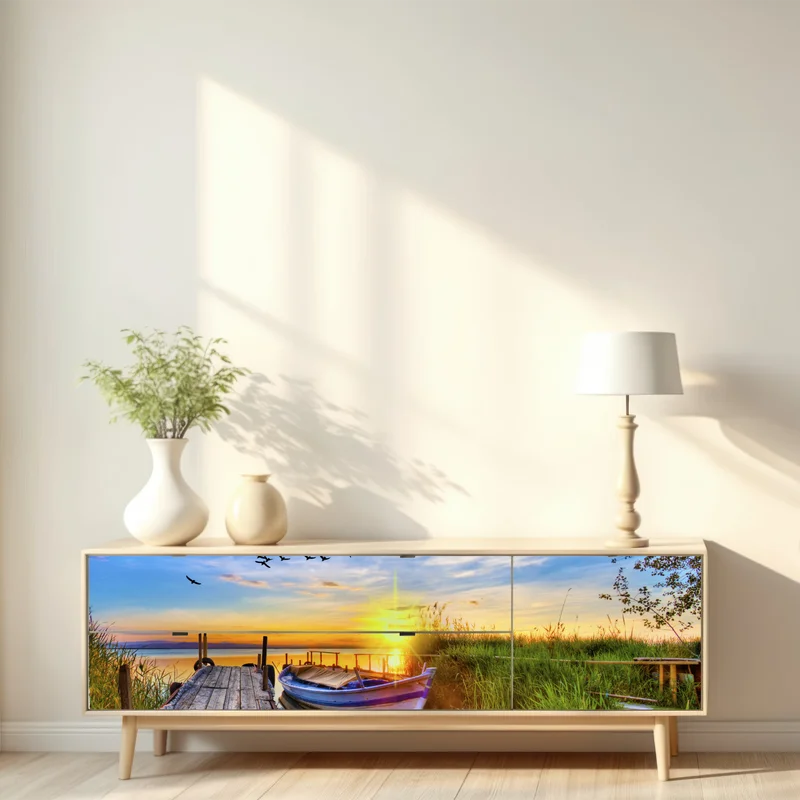 Repositionierbarer Aufkleber sonnenuntergang am see mit boot am steg