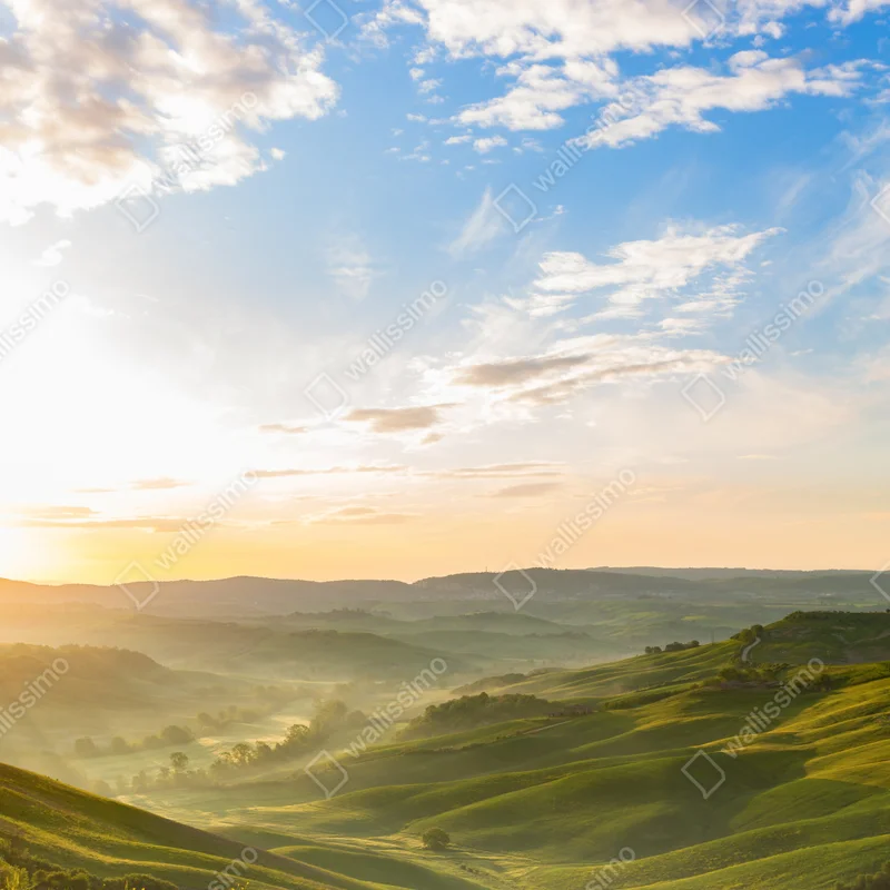 Schrankaufkleber sonnenaufgang über nebligen hügeln Schrankaufkleber sonnenaufgang über nebligen hügeln
