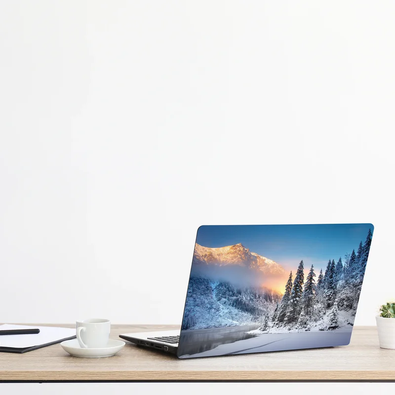 Naklejka na laptopa zimowy wschód słońca nad Morskim Okiem Naklejka na laptopa zimowy wschód słońca nad Morskim Okiem