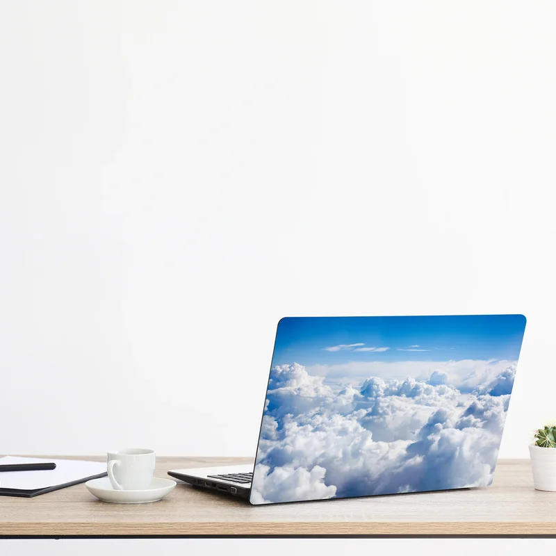 Naklejka na laptopa spokojny niebiański pejzaż chmur