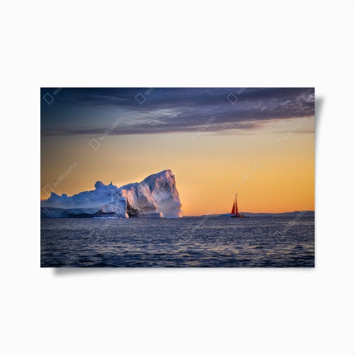 Poster goldene arktische meerlandschaft mit segelboot • Poster bei Wallnifity® Poster goldene arktische meerlandschaft mit segelboot • Poster bei Wallnifity®