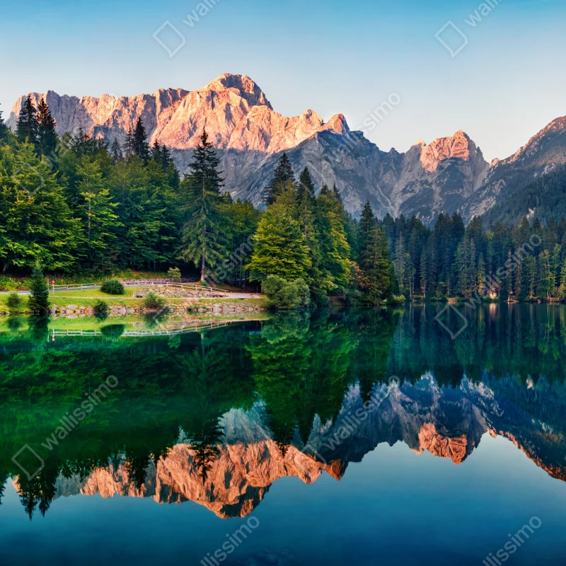 Fototapete ruhiger morgen am Fusine See, Julische Alpen Fototapete ruhiger morgen am Fusine See, Julische Alpen