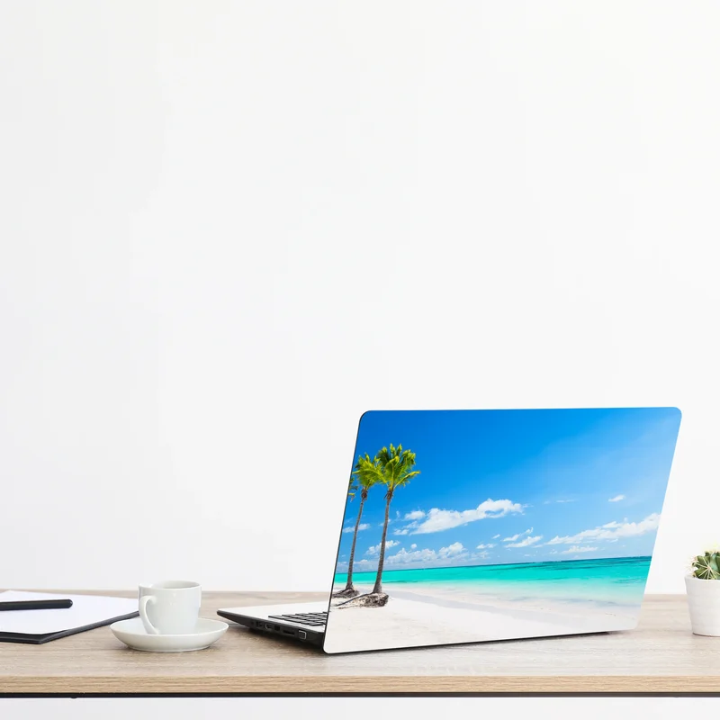 Naklejka na laptopa panorama tropikalnej plaży w Punta Cana