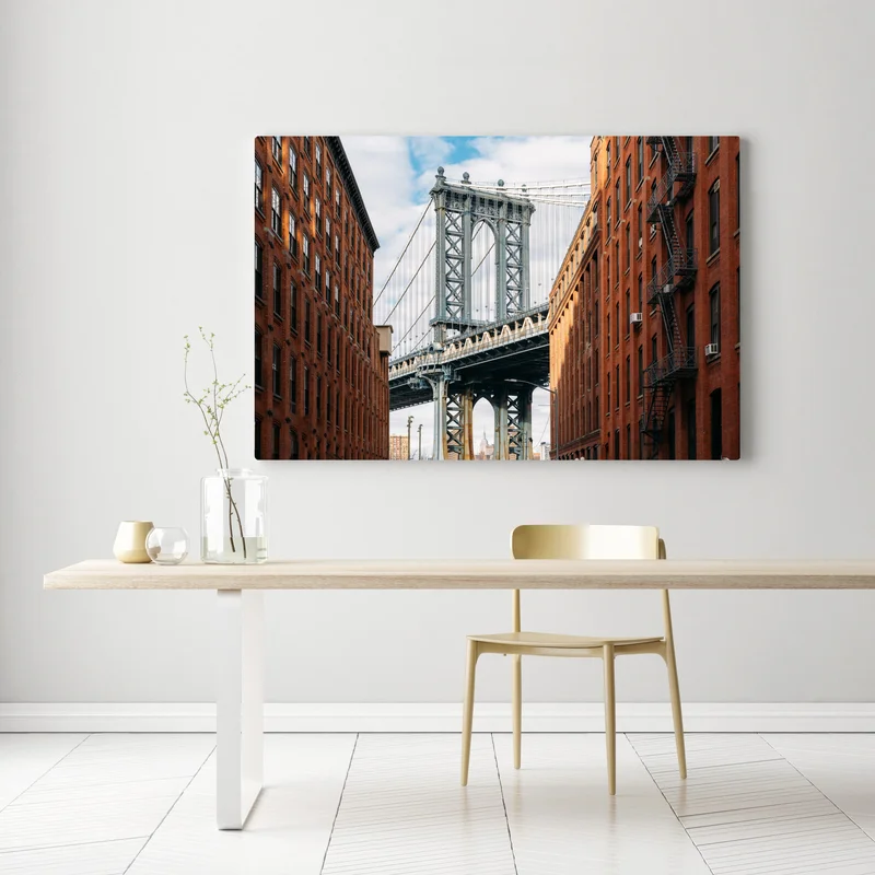 Leinwandbild Brooklyn brücke eingerahmt von backsteingebäuden Leinwandbild Brooklyn brücke eingerahmt von backsteingebäuden