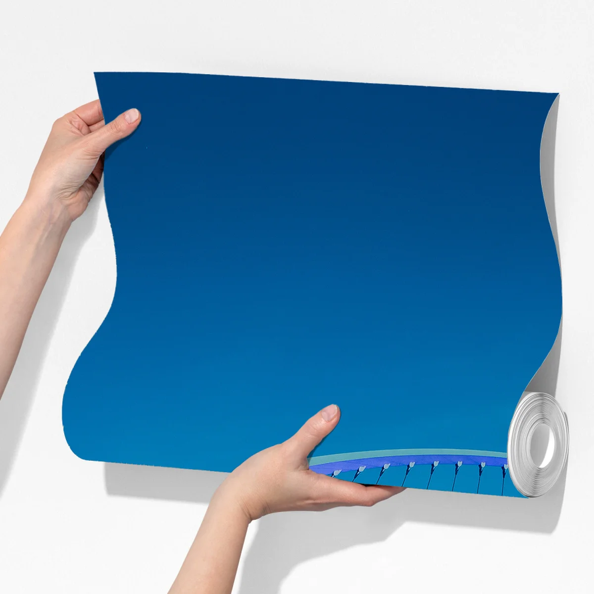 Fototapete Dubai skyline bei nacht mit beleuchteter brücke Fototapete Dubai skyline bei nacht mit beleuchteter brücke