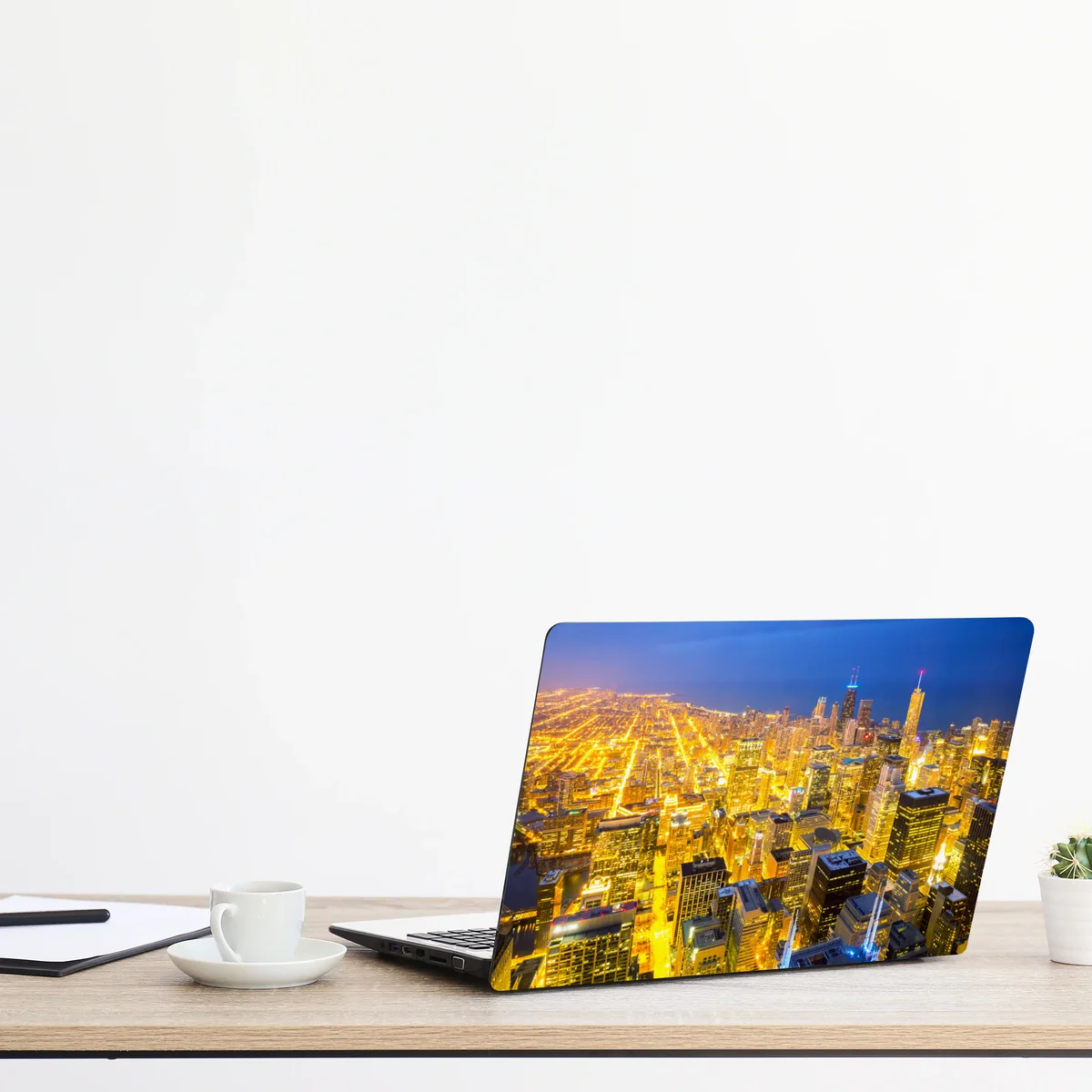 Naklejka na laptopa lotnicza panorama Chicago nocą Naklejka na laptopa lotnicza panorama Chicago nocą