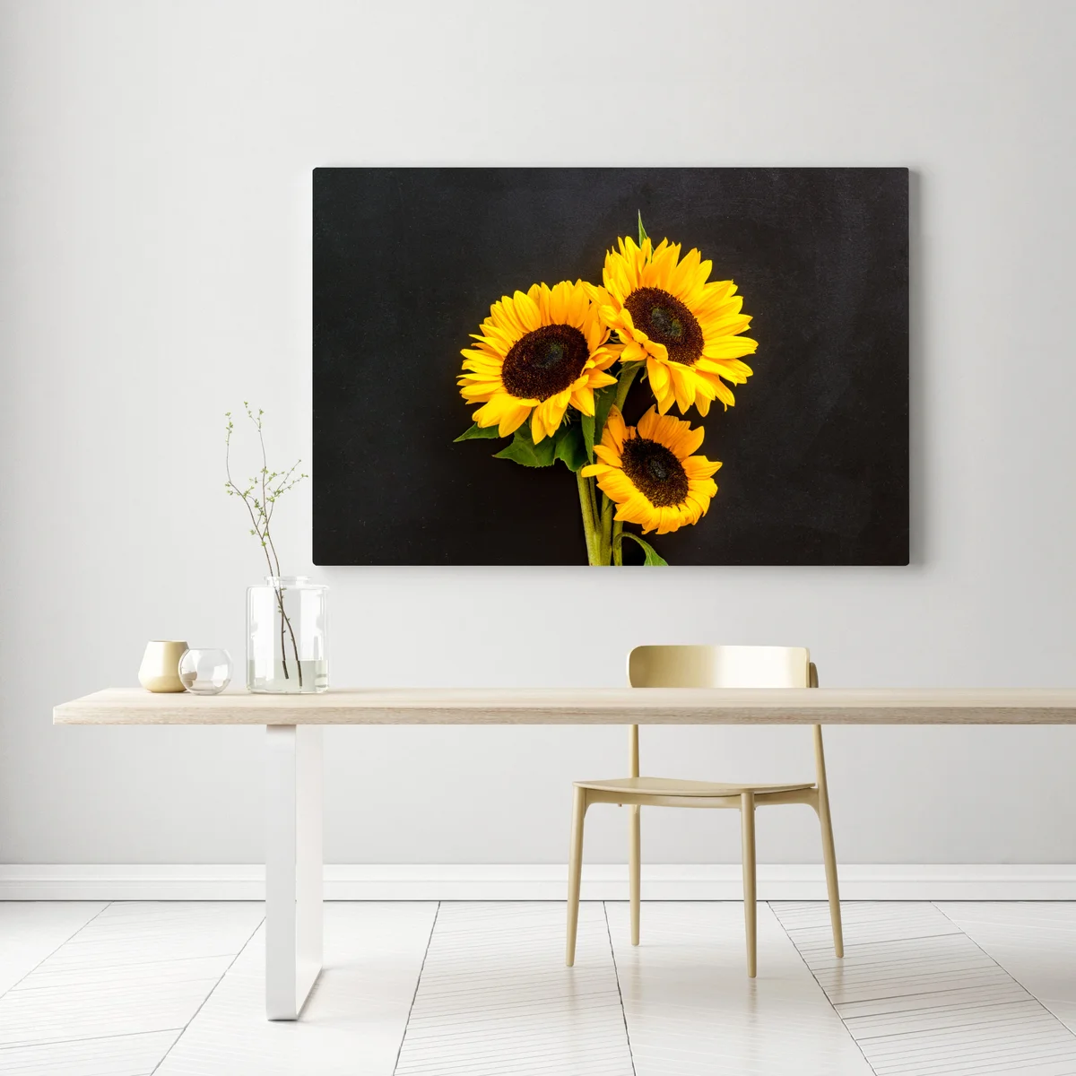 Leinwandbild leuchtende sonnenblumen auf schwarzem hintergrund Leinwandbild leuchtende sonnenblumen auf schwarzem hintergrund