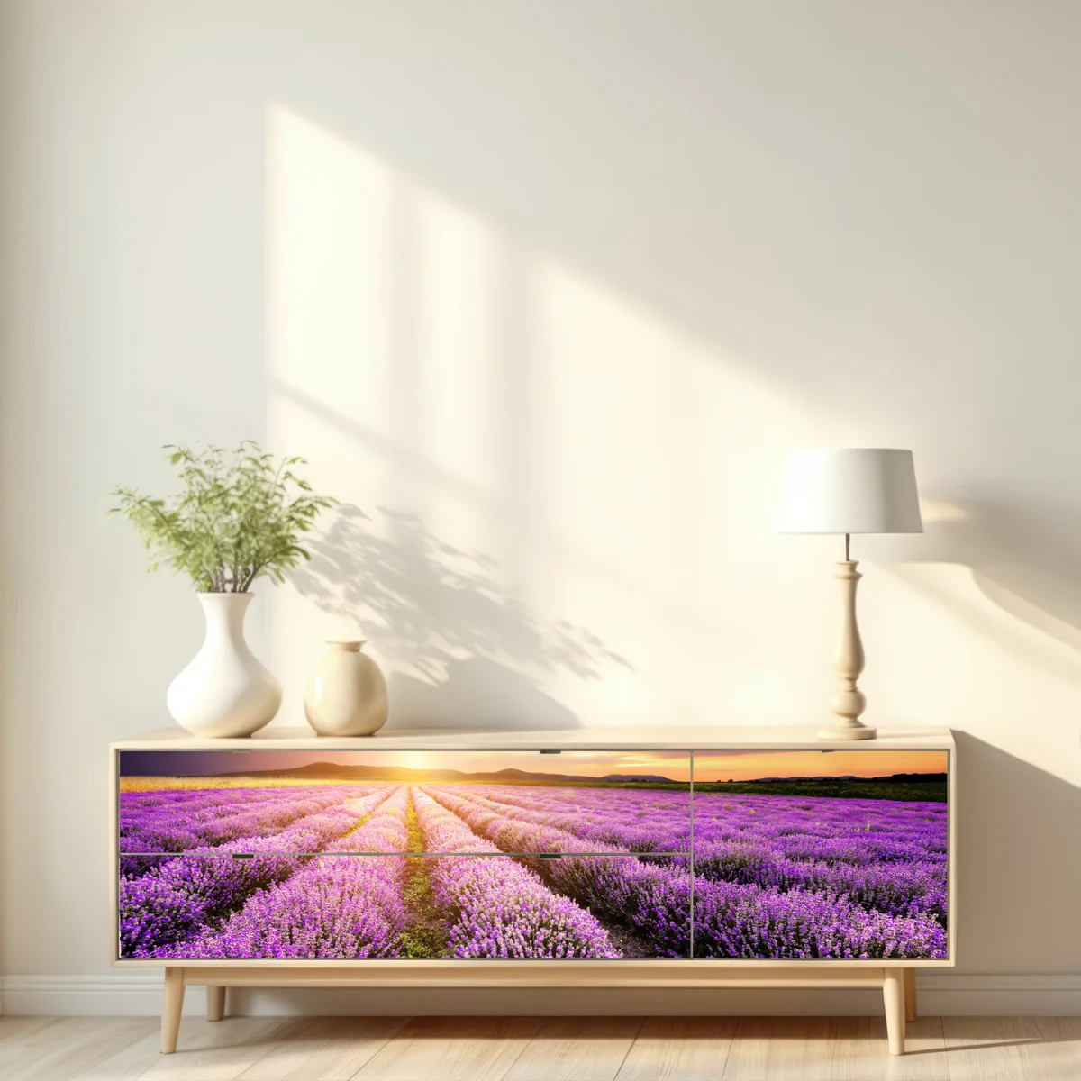 Repositionierbarer Aufkleber sonnenaufgang über lavendelfeldern Repositionierbarer Aufkleber sonnenaufgang über lavendelfeldern