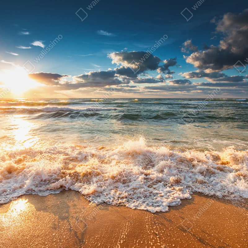 Repositionierbarer Aufkleber goldener sonnenaufgang über dem meer Repositionierbarer Aufkleber goldener sonnenaufgang über dem meer