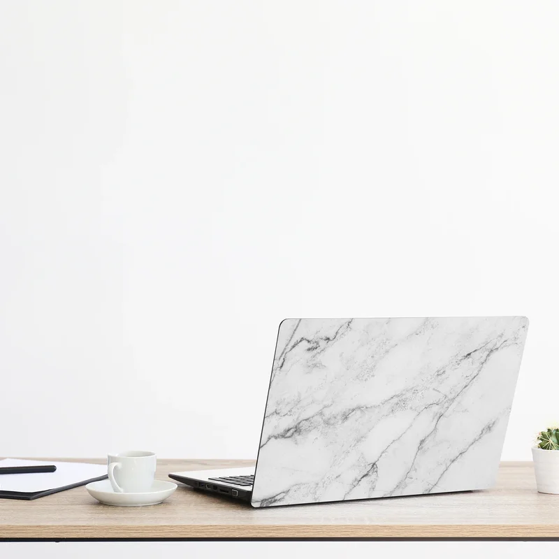 Naklejka na laptopa biała tekstura marmuru z szarymi żyłkami