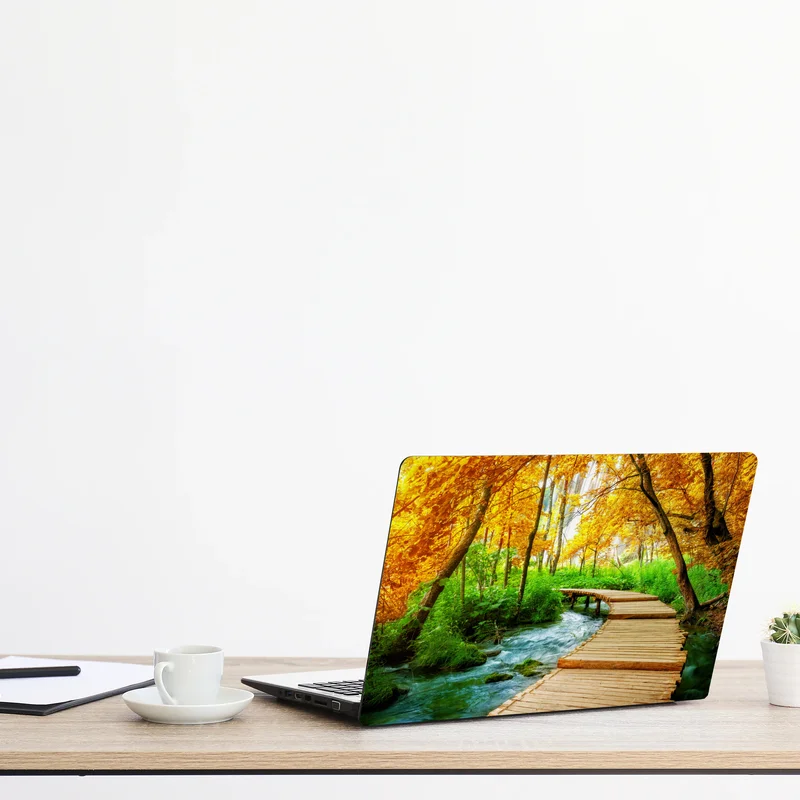 Laptop-Aufkleber goldener steg durch den wald bei Plitvicer Seen Laptop-Aufkleber goldener steg durch den wald bei Plitvicer Seen