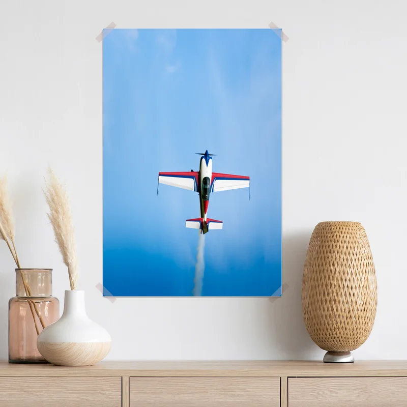 Poster kunstflugzeug im vertikalen aufstieg Poster kunstflugzeug im vertikalen aufstieg