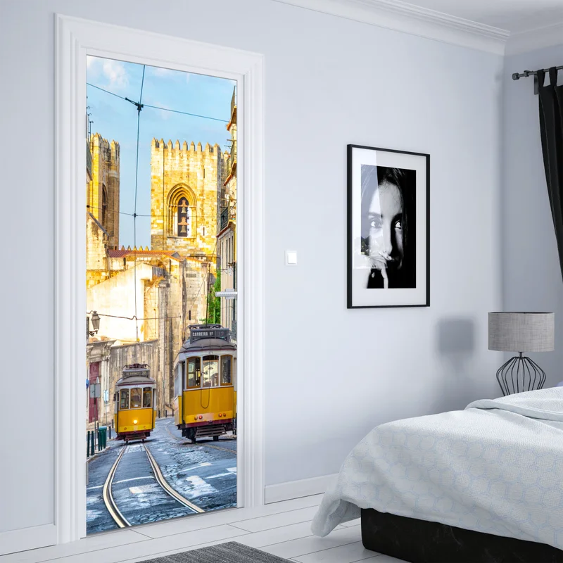 Türaufkleber sonnige straßenbahnen in Lissabon