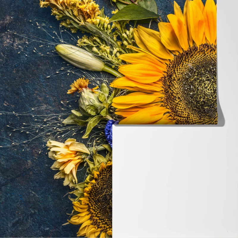 Fototapete herbstlicher sonnenblumenstrauß auf dunklem rustikalem hintergrund Fototapete herbstlicher sonnenblumenstrauß auf dunklem rustikalem hintergrund