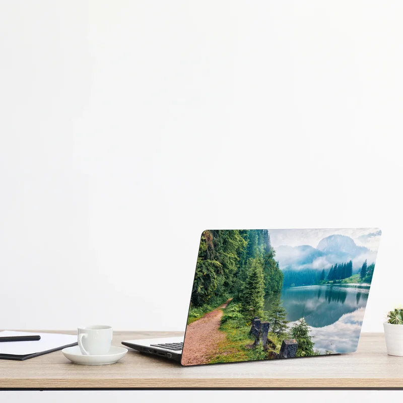 Laptop-Aufkleber nebliger morgen am Lacu Rosu Laptop-Aufkleber nebliger morgen am Lacu Rosu