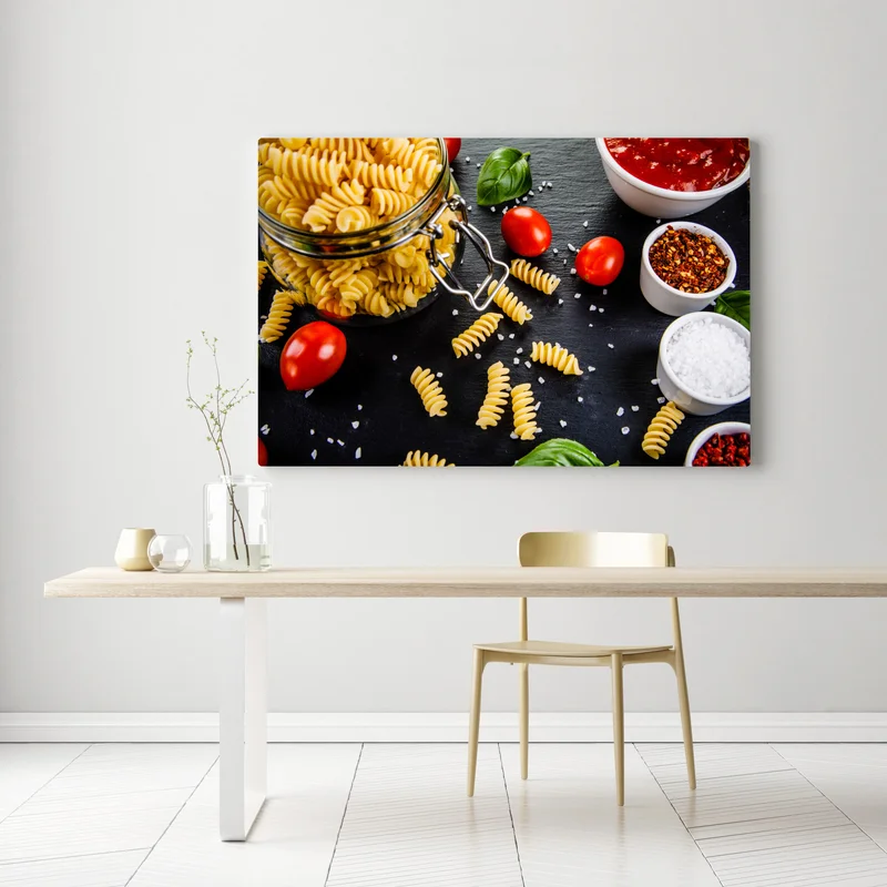 Leinwandbild pasta zutaten arrangiert mit tomaten und basilikum Leinwandbild pasta zutaten arrangiert mit tomaten und basilikum