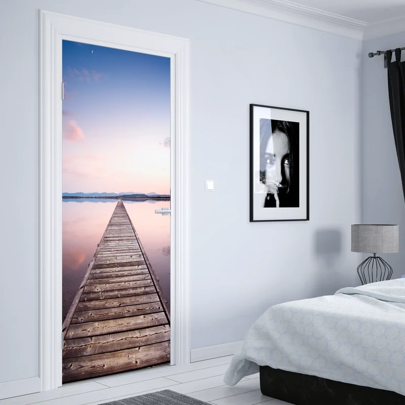 Türaufkleber holzsteg zum horizont bei sonnenuntergang