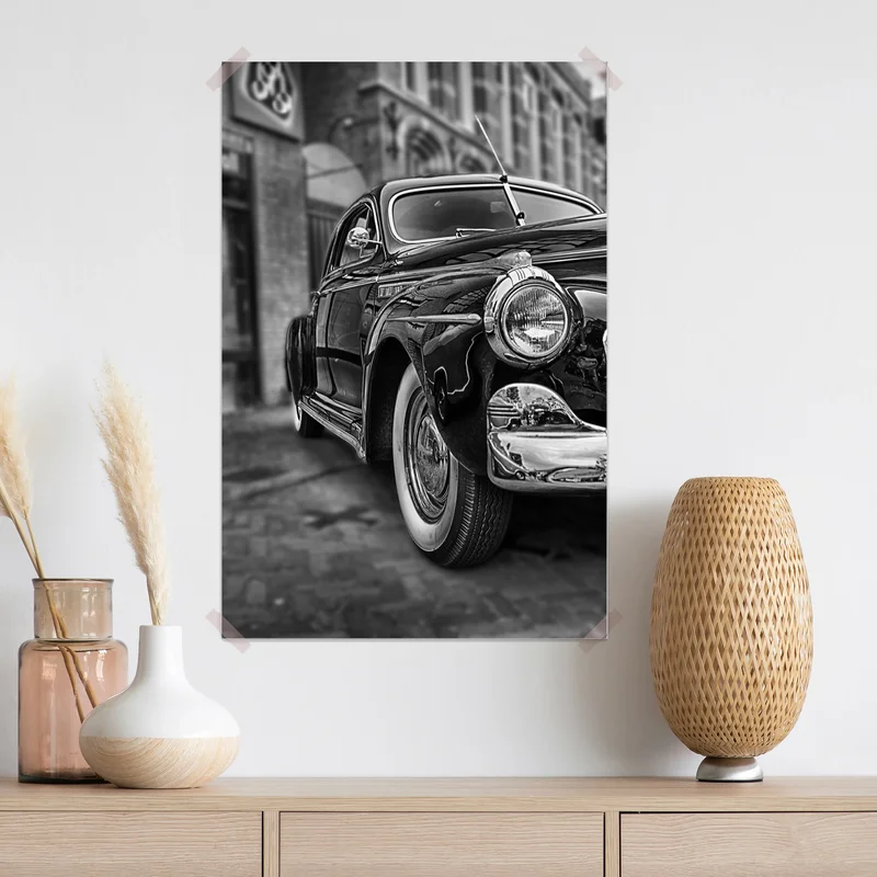 Poster vintage klassisches auto auf kopfsteinpflaster Poster vintage klassisches auto auf kopfsteinpflaster