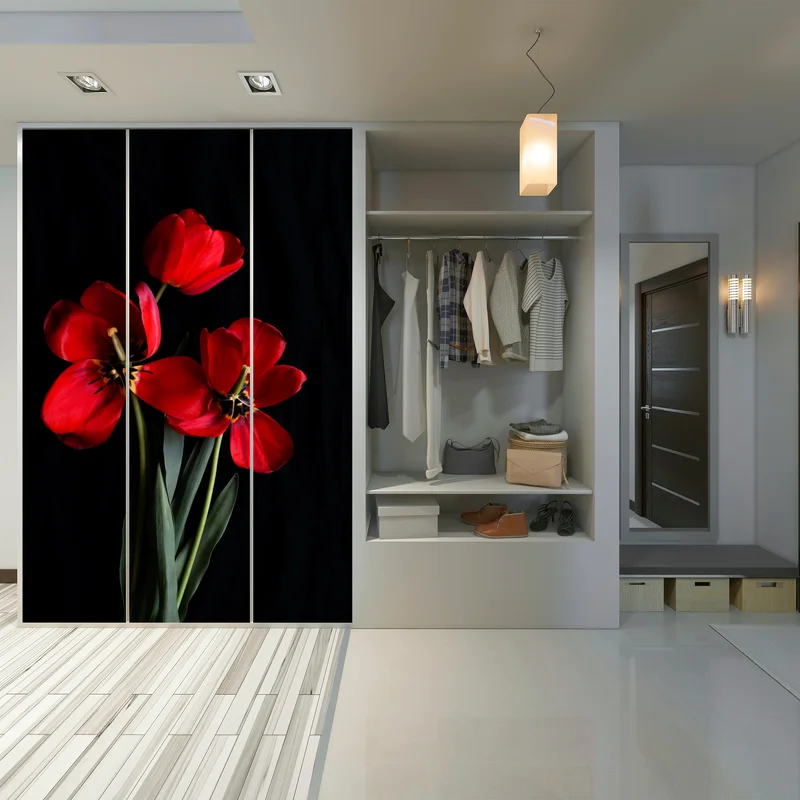 Schrankaufkleber drei rote tulpen vor schwarzem hintergrund