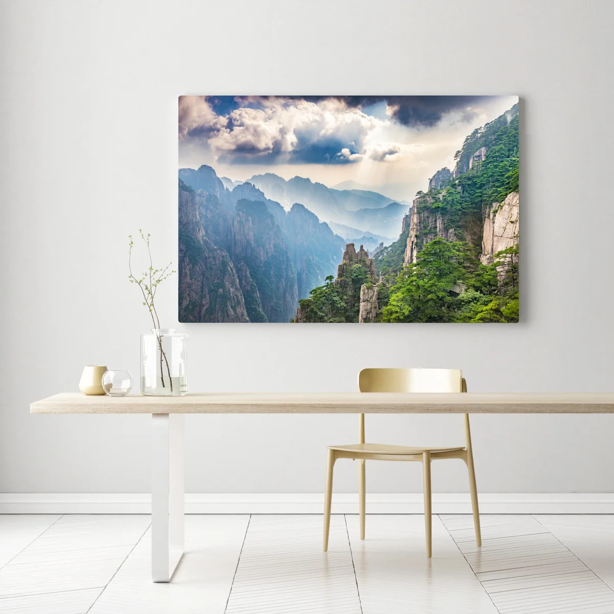 Leinwandbild neblige bergklippen mit sonnenstrahlen Leinwandbild neblige bergklippen mit sonnenstrahlen