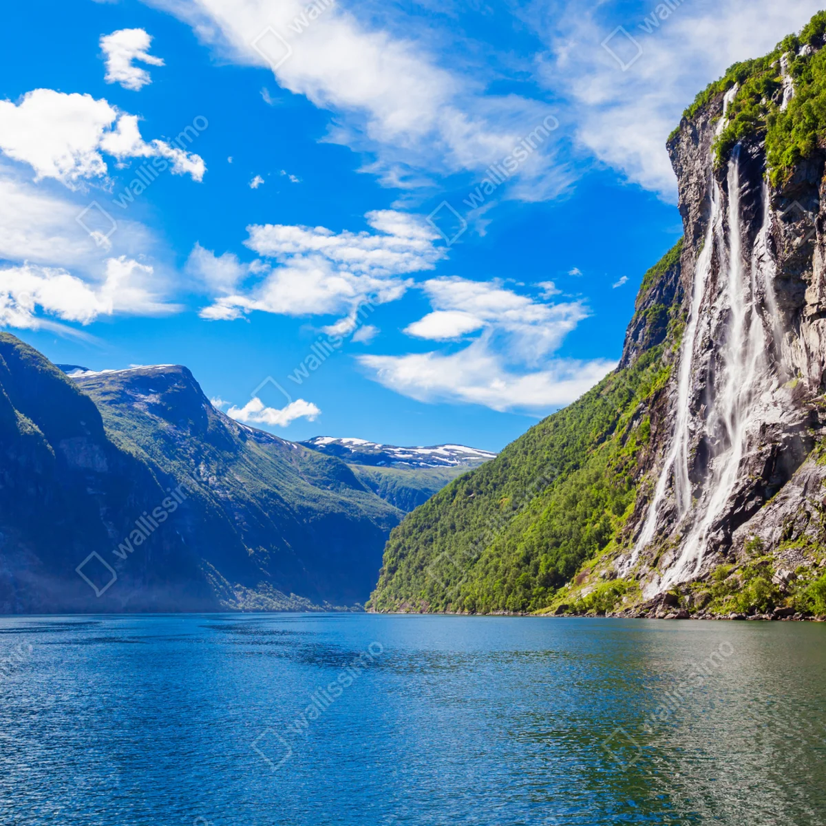 Fototapete seven sisters wasserfall am Geirangerfjord Fototapete seven sisters wasserfall am Geirangerfjord