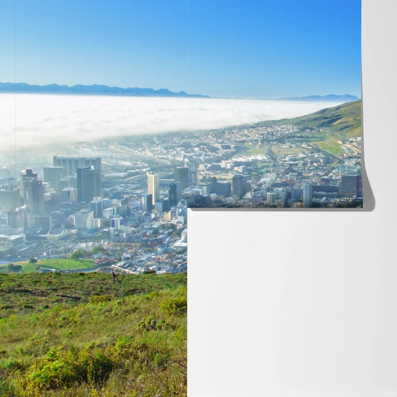 Fototapete stadtpanorama mit bergen und blauem himmel Fototapete stadtpanorama mit bergen und blauem himmel