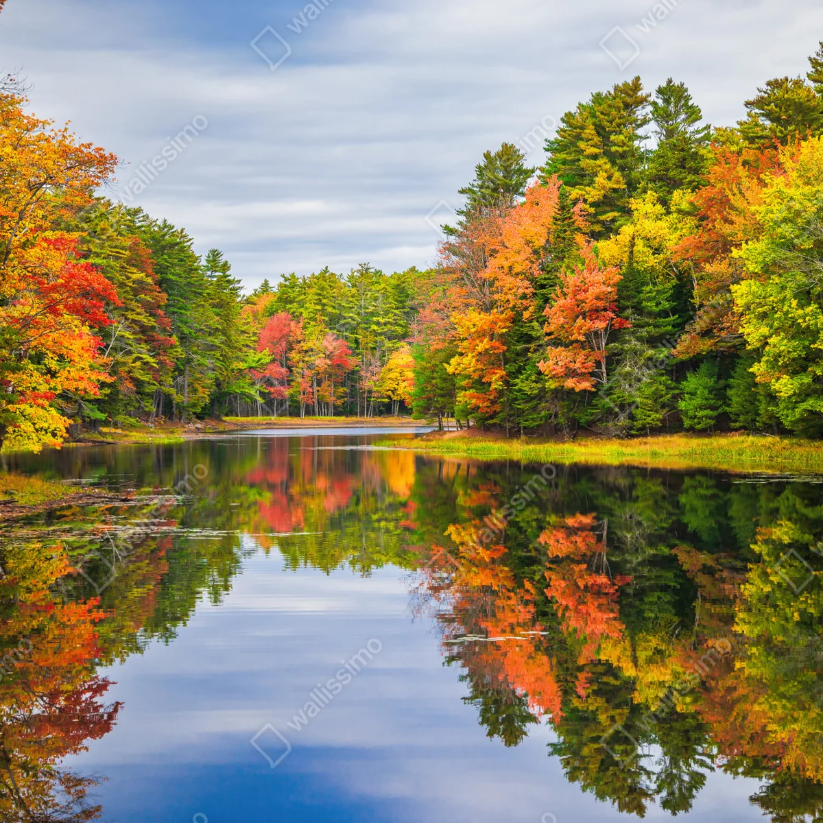 Leinwandbild herbstliche spiegelungen in Neuengland Leinwandbild herbstliche spiegelungen in Neuengland