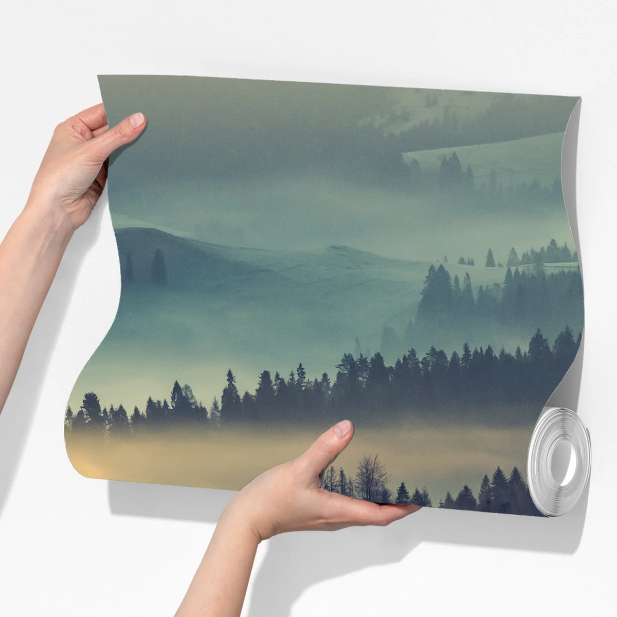 Fototapete nebliger bergwald im sonnenaufgang Fototapete nebliger bergwald im sonnenaufgang