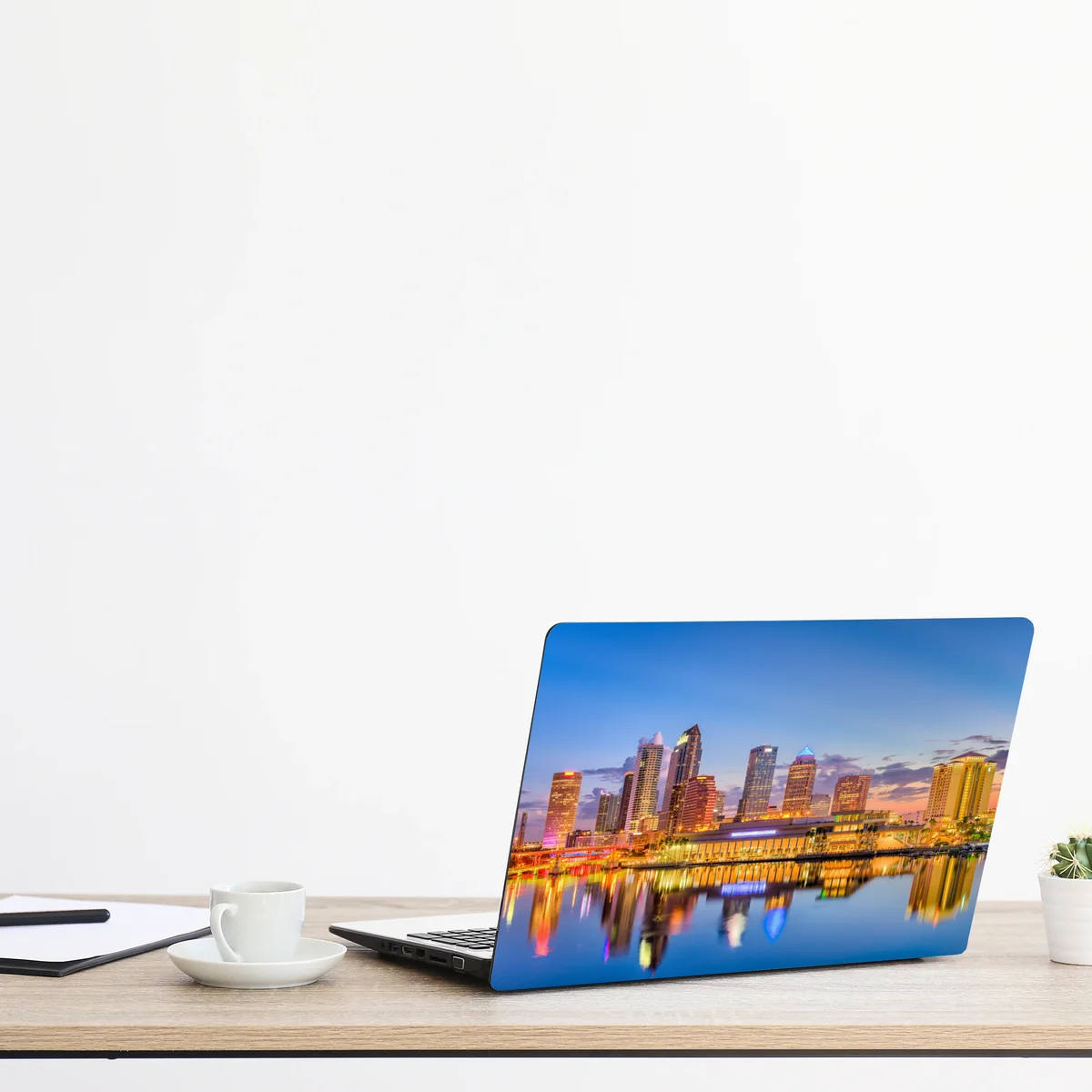 Naklejka na laptopa panorama Tampy o zmierzchu Naklejka na laptopa panorama Tampy o zmierzchu