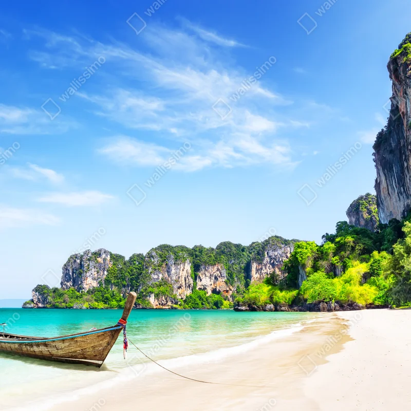 Fototapeta tradycyjna łódź na plaży Railay, Tajlandia Fototapeta tradycyjna łódź na plaży Railay, Tajlandia