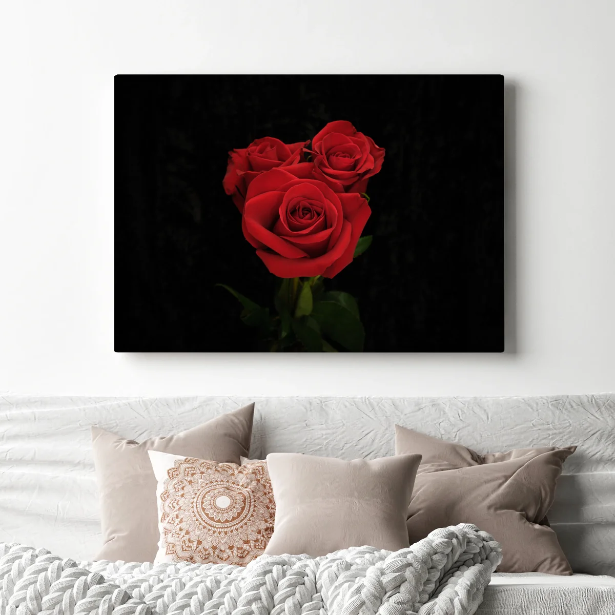 Leinwandbild rote rosen vor schwarzem hintergrund Leinwandbild rote rosen vor schwarzem hintergrund