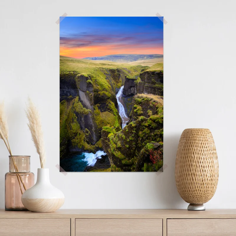 Poster Fjadrargljufur schlucht bei sonnenuntergang Poster Fjadrargljufur schlucht bei sonnenuntergang