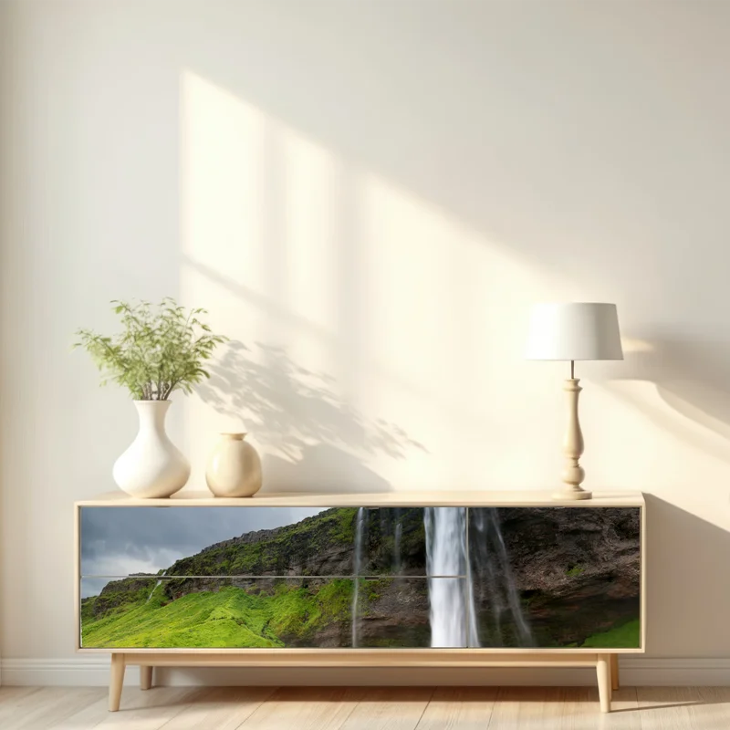 Repositionierbarer Aufkleber dramatischer wasserfall bei Seljalandsfoss, Island Repositionierbarer Aufkleber dramatischer wasserfall bei Seljalandsfoss, Island