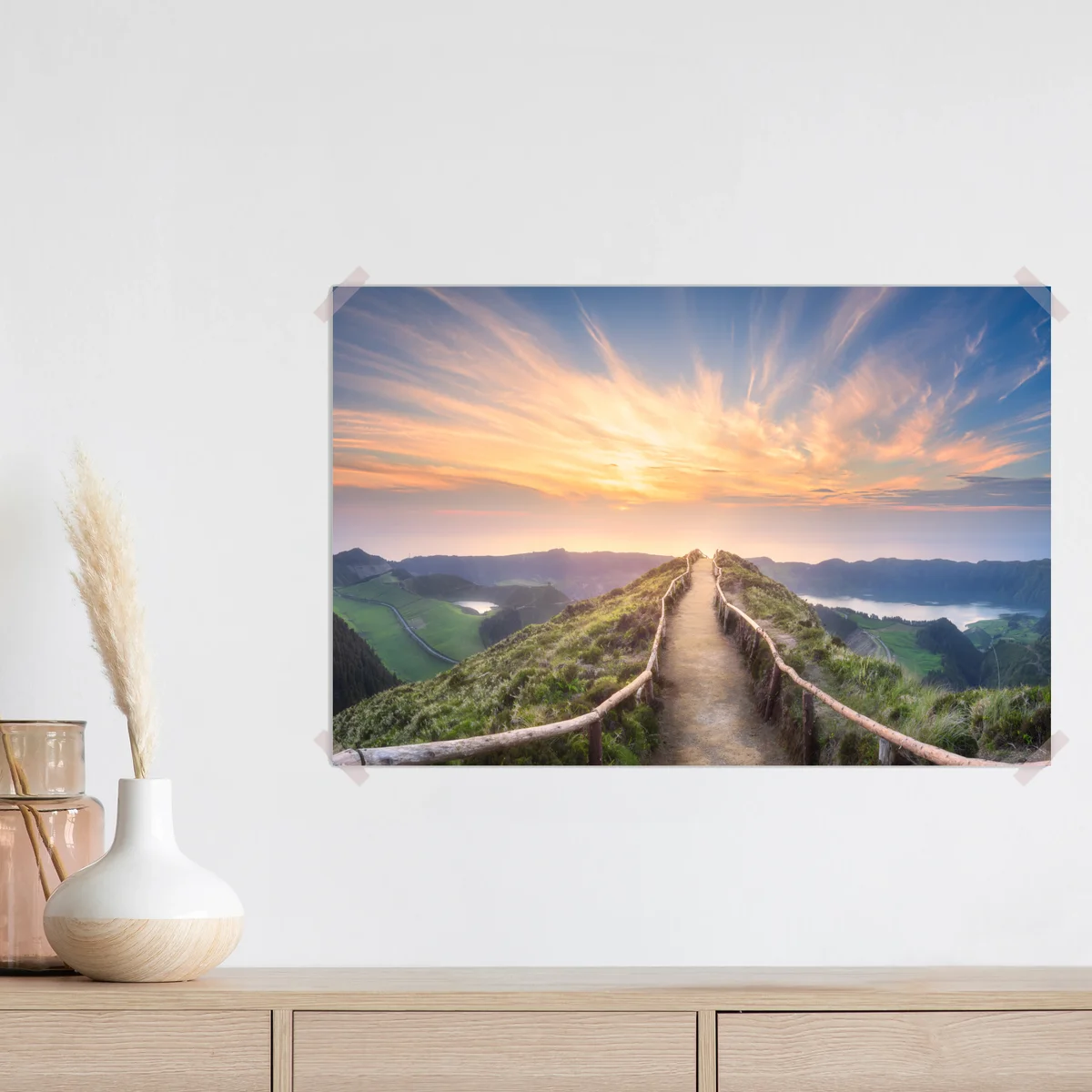 Poster sonnenuntergangspfad auf berggrat über see und tal Poster sonnenuntergangspfad auf berggrat über see und tal