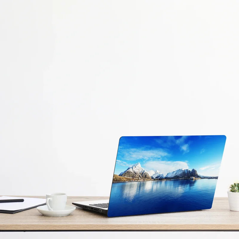 Laptop-Aufkleber ruhige winterliche fjordlandschaft in Reine, Lofoten