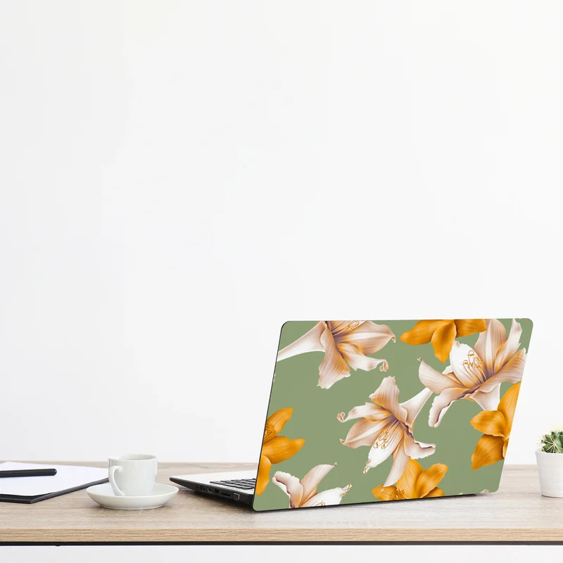 Naklejka na laptopa złote lilie wzór botaniczny Naklejka na laptopa złote lilie wzór botaniczny