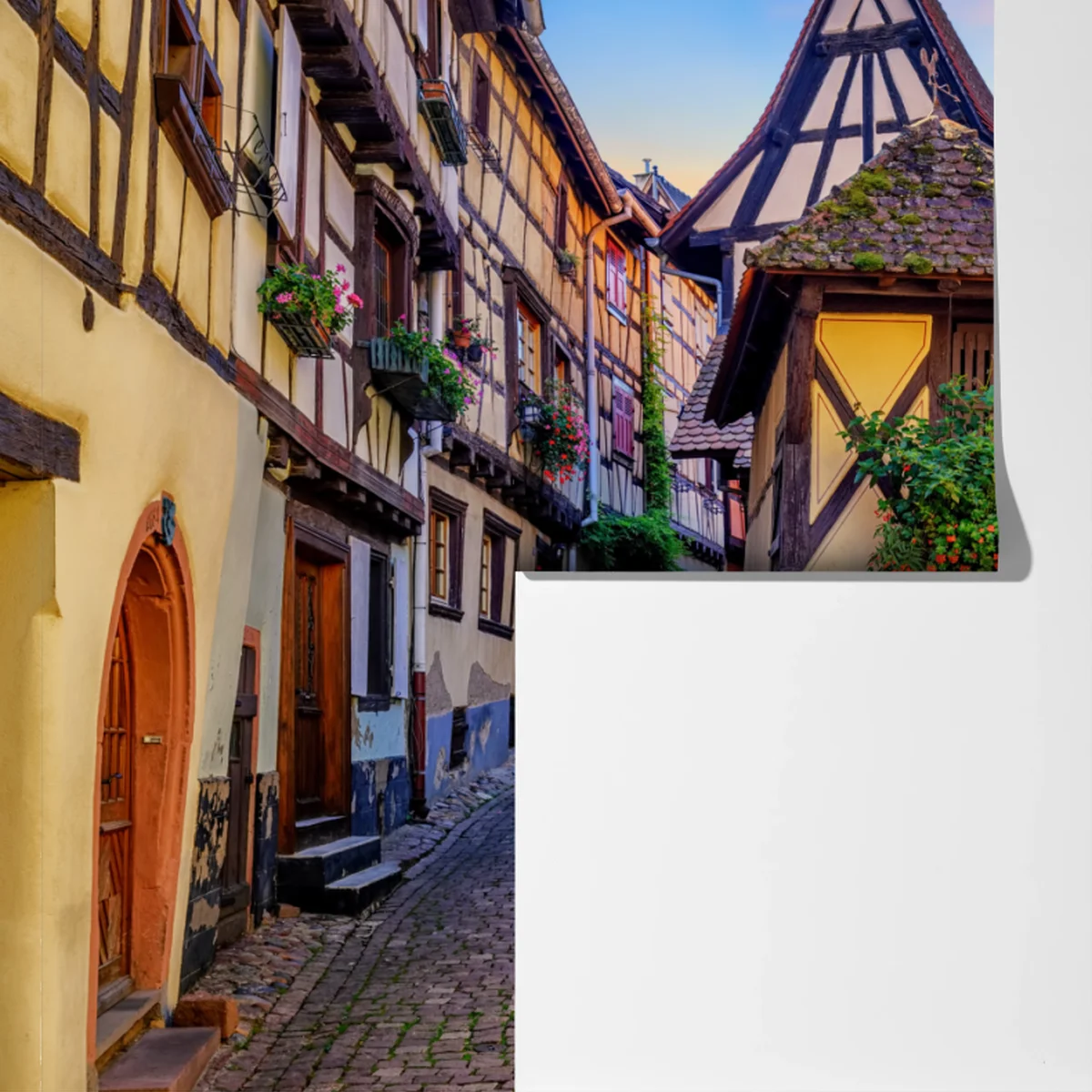 Fototapete malerische fachwerkstraße in Eguisheim, Elsass Fototapete malerische fachwerkstraße in Eguisheim, Elsass