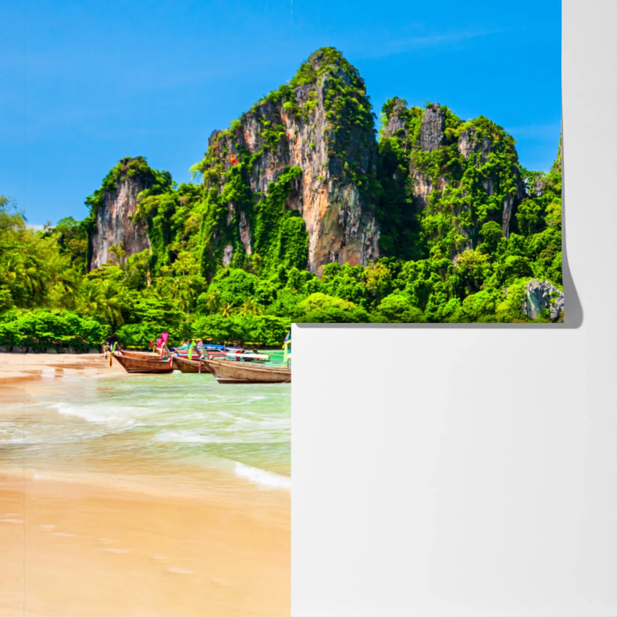 Fototapete longtail-boote an einem tropischen strand, Thailand Fototapete longtail-boote an einem tropischen strand, Thailand