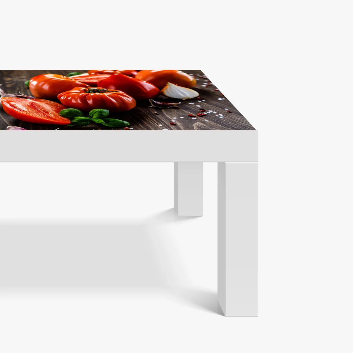 Tischaufkleber und Schreibtischaufkleber reife tomaten auf rustikalem holztisch Tischaufkleber und Schreibtischaufkleber reife tomaten auf rustikalem holztisch