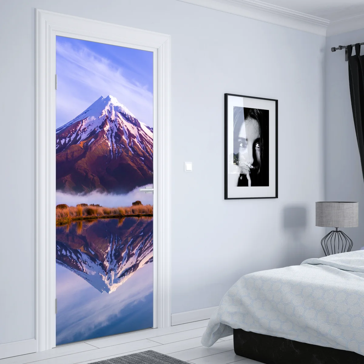 Türaufkleber majestätische bergspiegelung bei sonnenaufgang Türaufkleber majestätische bergspiegelung bei sonnenaufgang