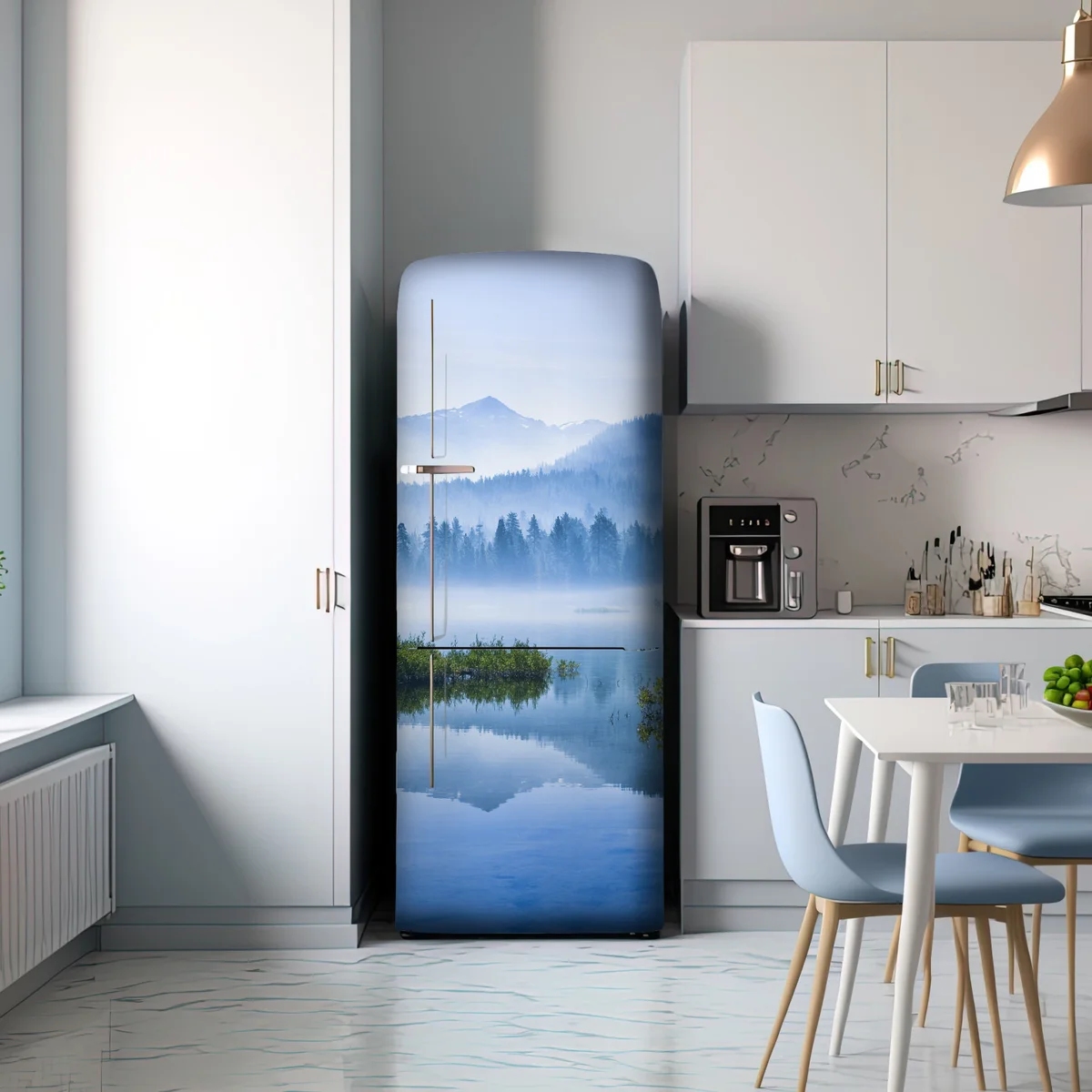 Kühlschrankaufkleber nebliger bergsee mit spiegelnder oberfläche Kühlschrankaufkleber nebliger bergsee mit spiegelnder oberfläche