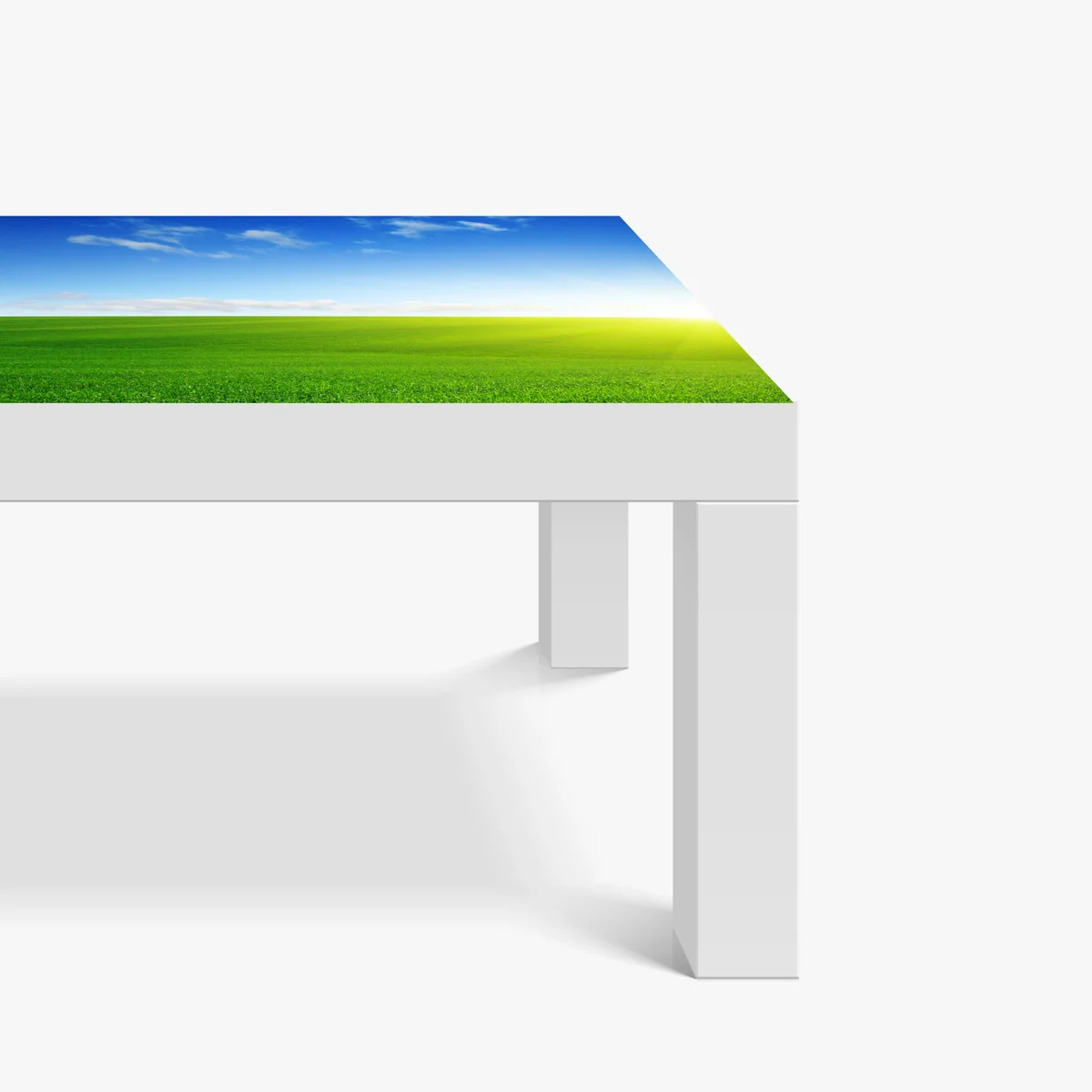 Tischaufkleber und Schreibtischaufkleber sonnenbeschienene grüne wiese im morgenlicht Tischaufkleber und Schreibtischaufkleber sonnenbeschienene grüne wiese im morgenlicht