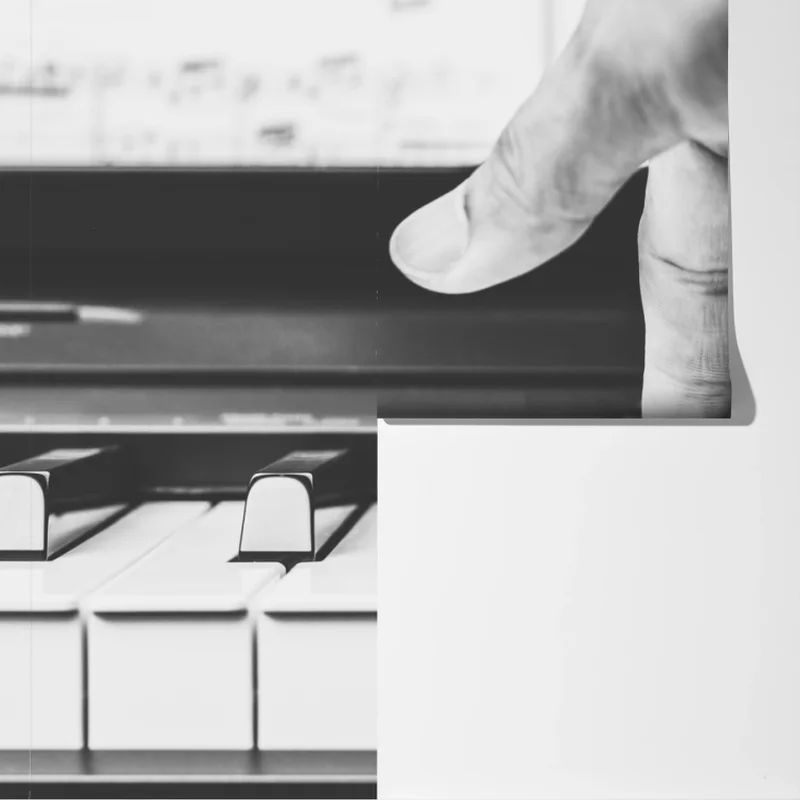 Fototapeta ręka na klawiszach fortepianu Fototapeta ręka na klawiszach fortepianu