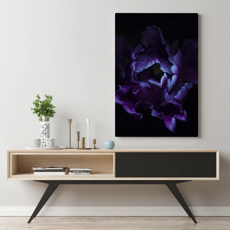 Leinwandbild lila tulpe im ultravioletten licht Leinwandbild lila tulpe im ultravioletten licht