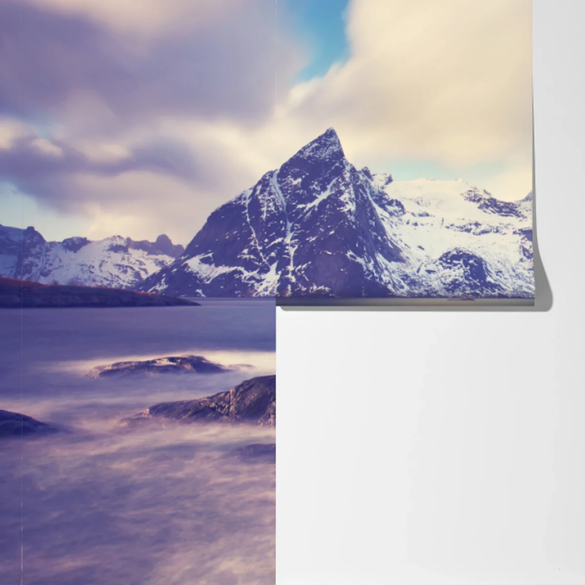 Fototapete küstengebirge mit roten hütten Fototapete küstengebirge mit roten hütten