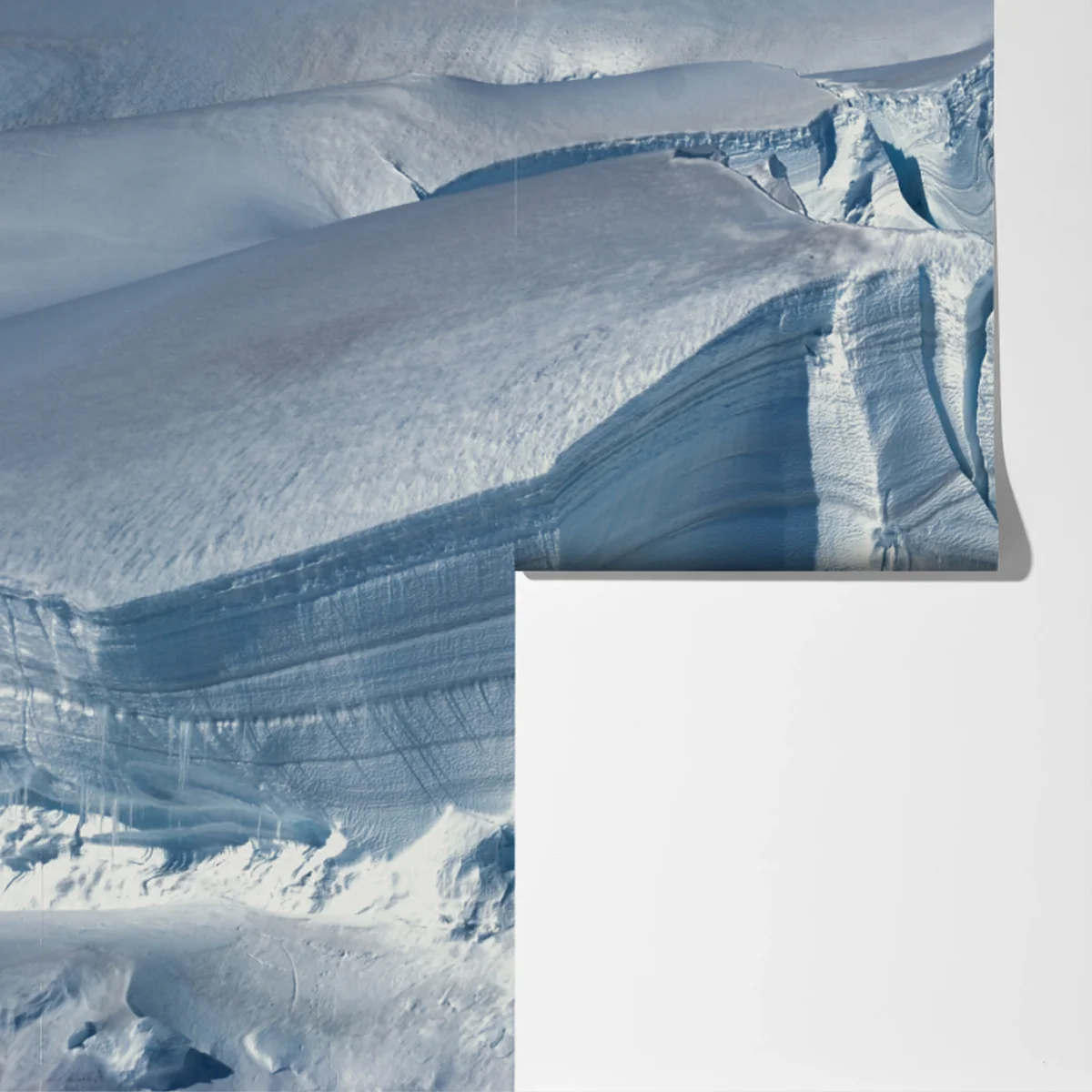 Fototapete gletscherlandschaft mit tiefen spalten Fototapete gletscherlandschaft mit tiefen spalten